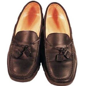 TODS TASSEL LOAFERS, BLACK CALF LEATHER, Sz 8B, HEEL 1 inch, MADE IN ITALY,